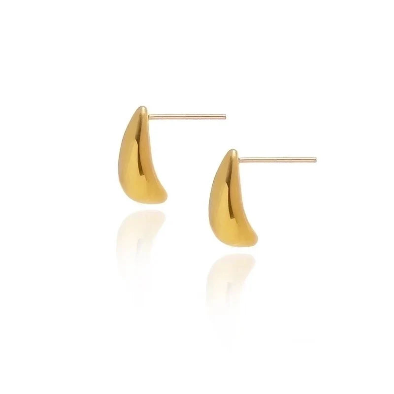 Simple earring studs