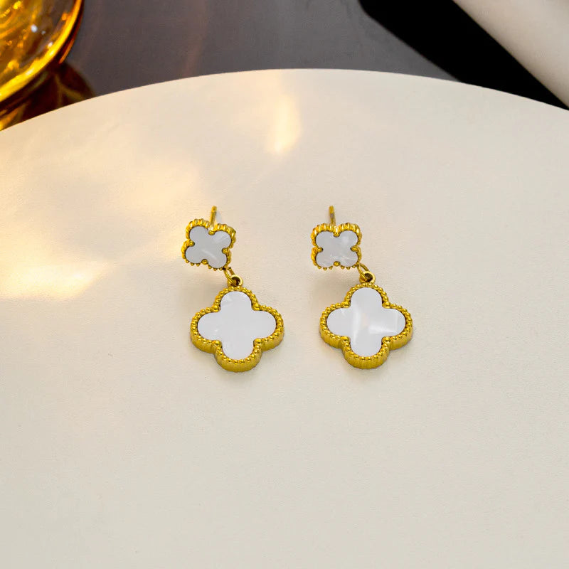 Clover drop down earrings